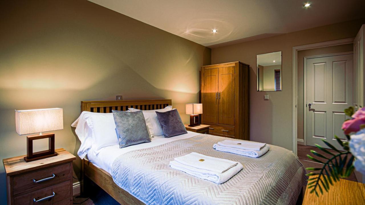 Superb City Center 1 Or 2 Bedroom Apts King Bed Southampton Kültér fotó