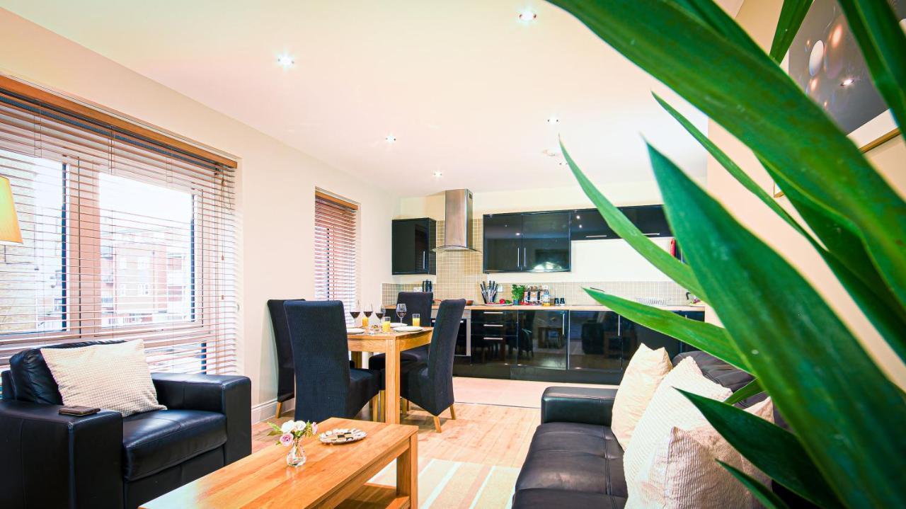 Superb City Center 1 Or 2 Bedroom Apts King Bed Southampton Kültér fotó
