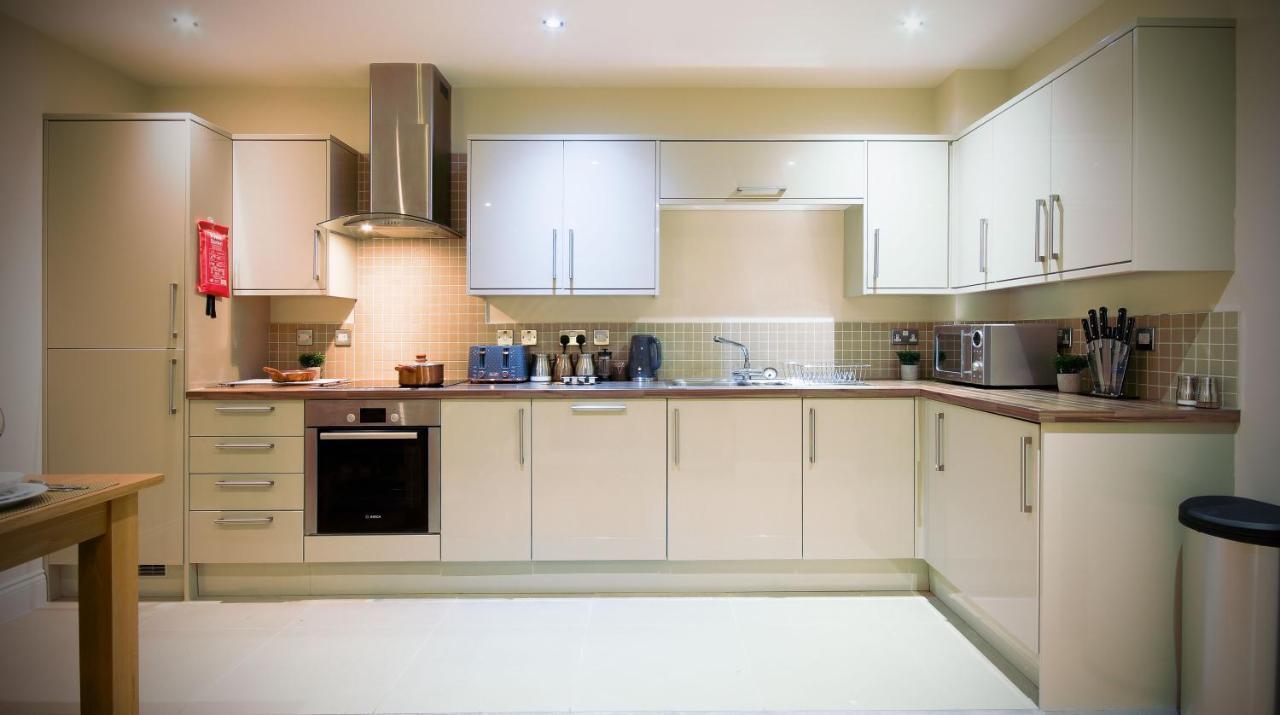 Superb City Center 1 Or 2 Bedroom Apts King Bed Southampton Kültér fotó